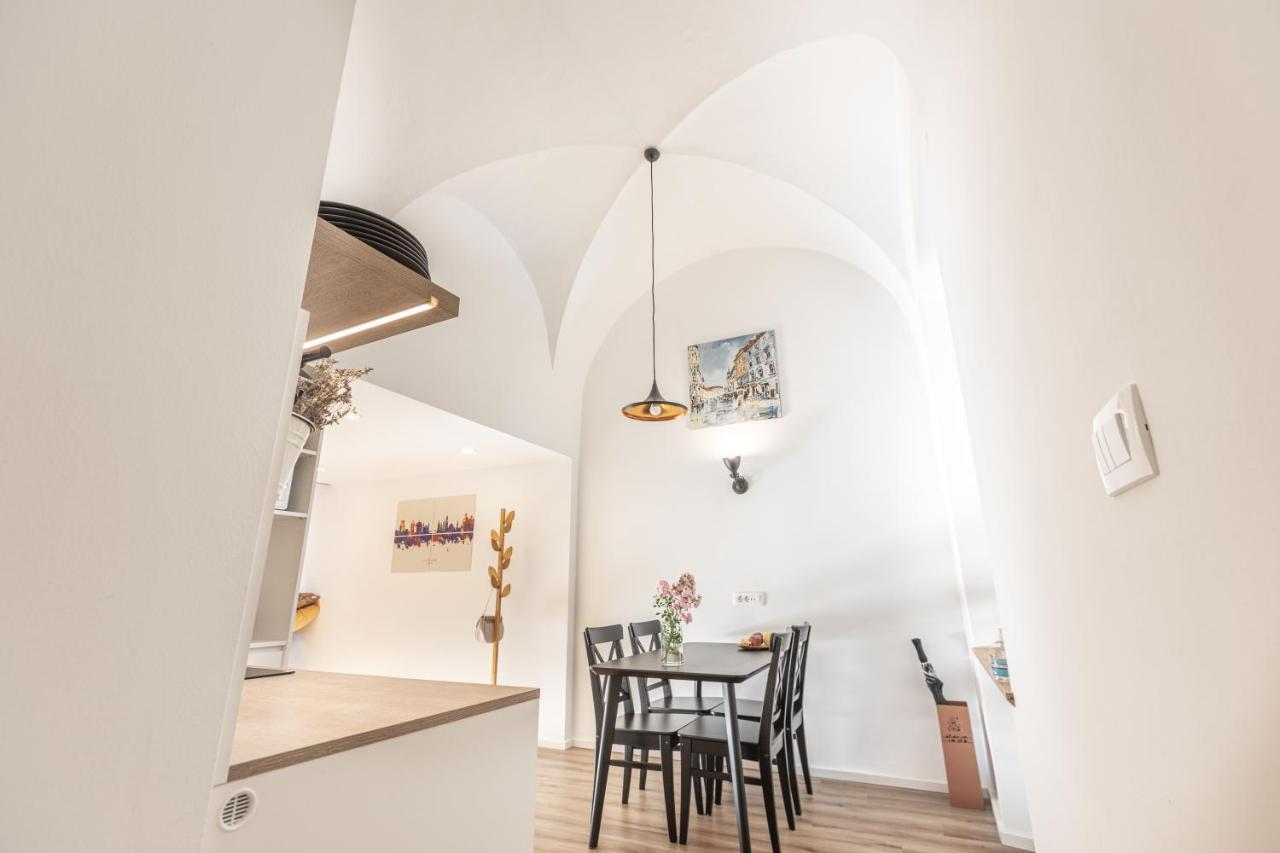 Old Quarter Residence ليوبليانا المظهر الخارجي الصورة